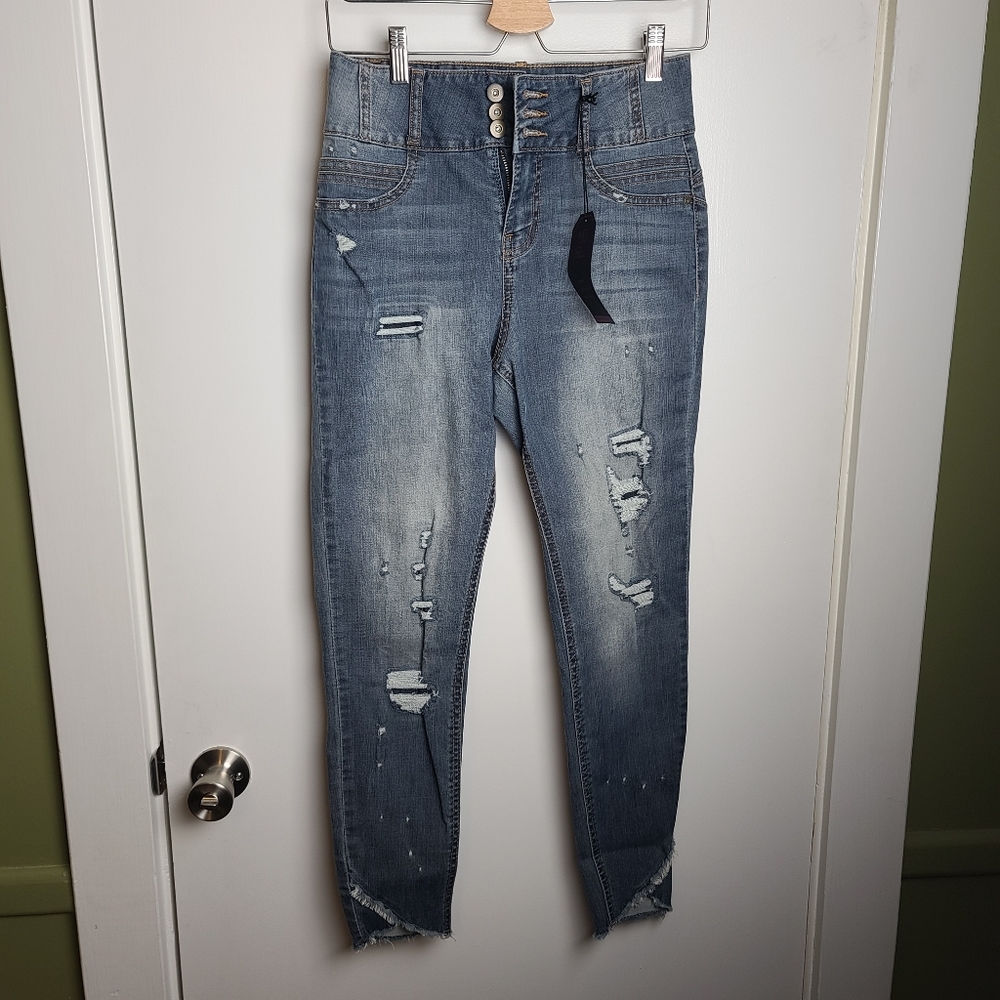 *New* High-rise Sculpting Jeans